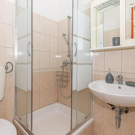 Cozy In With House Sea View Apartment Primosten
